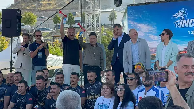 Vali Çiçek İncesu'yu böyle anlattı: 'Adeta cenneti yaşıyor'
