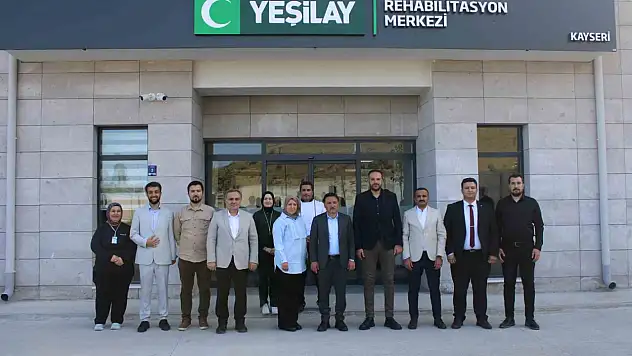 Vali Çiçek'ten Yeşilay Rehabilitasyon Merkezi Ziyareti