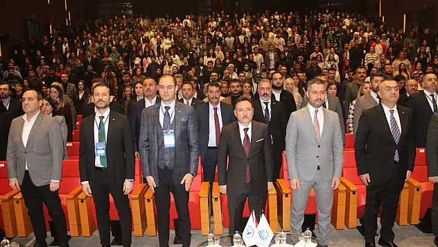 Vali Çiçek'ten Kayseri için yeni hedef: ''Artık başka şeyleri konuşmalıyız''
