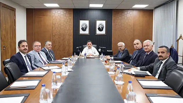 Vali Çiçek ve 7 vali yardımcısı bir arada! Kayseri için toplandılar