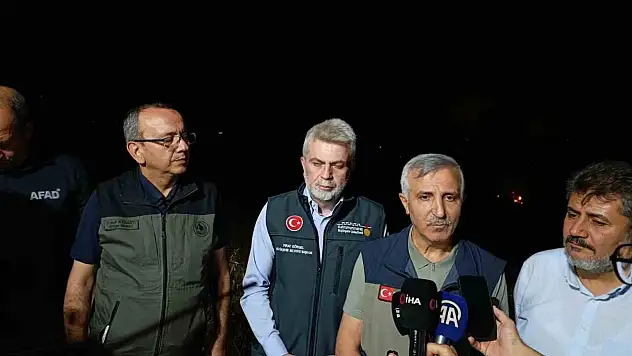 Kahramanmaraş'ta 18 ev boşaltıldı, 3 ev yandı!