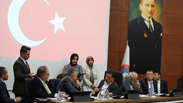 Valilikte sıcak saatler! Gökmen Çiçek talepleri tek tek dinledi