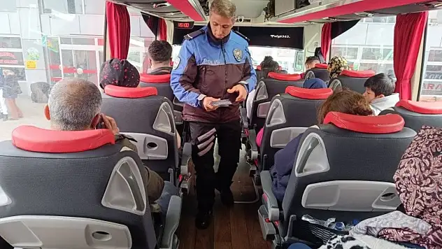 Emniyet vatandaşları dolandırıcılığa karşı bilgilendirdi