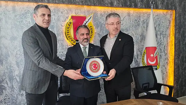 Vekil Çopuroğlu: Toplumun refahına katkı sunan tüm gazetecilere teşekkür ediyoruz