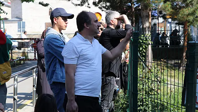 Veliler okul bahçesinde ter döktü