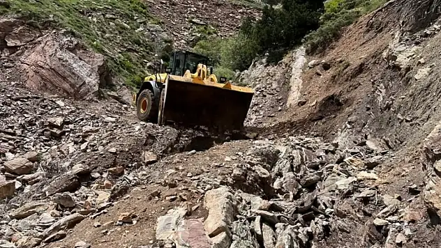 Yahyalı Belediyesi düğmeye bastı! Binlerce kişinin kullandığı yollarda çalışma başladı