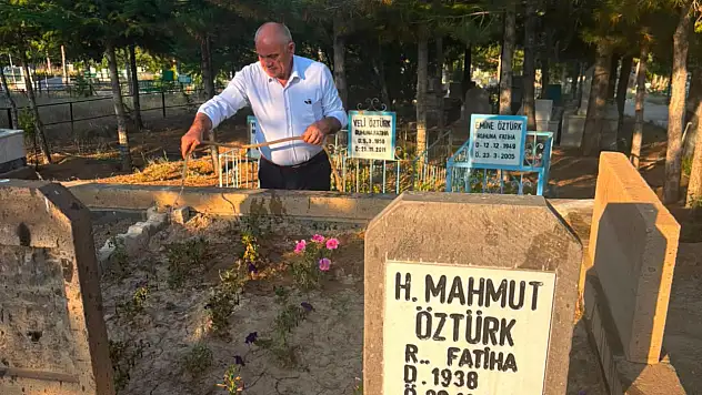 Yahyalı Belediyesi Personelinden Örnek davranış: Aile Kabristanlıklarını Temizleyip Dualarını Ettiler