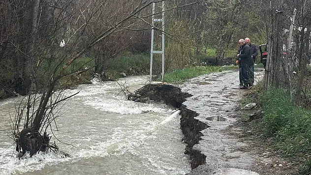 Yahyalı'da sel hayatı olumsuz etkiledi