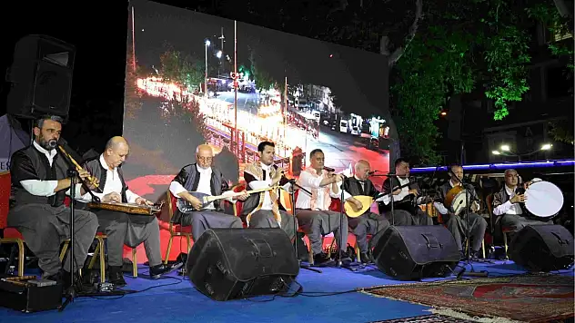 Yahyalı'da türkü ve sıra gecesi rüzgârı