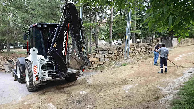Yahyalı'da yağışta hasar gören sokaklara jet hızıyla müdahale!
