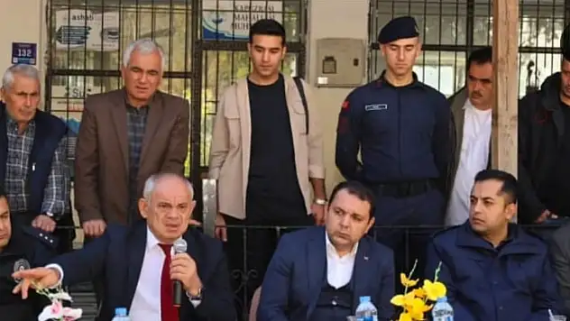 Yahyalı'da yoğun katılımlı toplantı: Yol ve altyapı gündemde