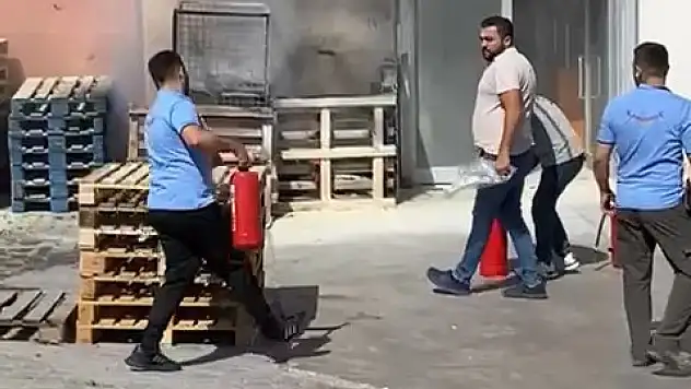 Alışveriş merkezinde korkutan yangın!