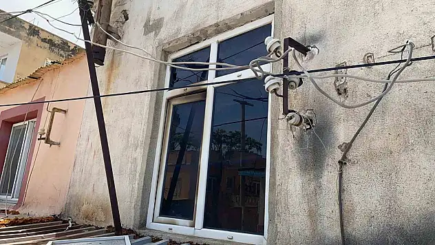 Yangında yaşlı adam zehirlenerek öldü