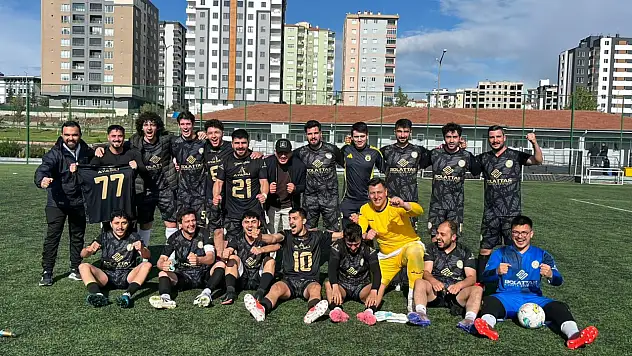 Yavru Aslanspor 3 hafta önceden şampiyonluğunu ilan etti