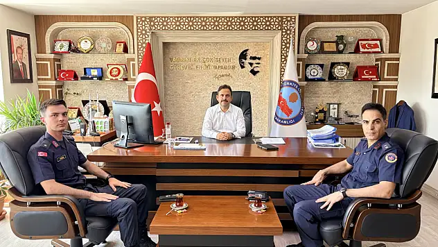 Yeni atanan İlçe Jandarma Komutanı'ndan Vali Yardımcısı Ermiş'e ziyaret...