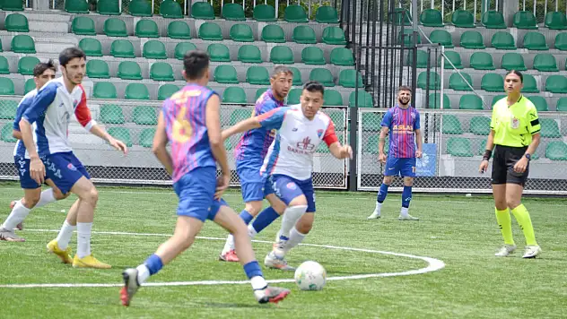 Yeni Esenspor, Akkışla Gençlikspor'u 4-0 mağlup etti! 12. haftada net galibiyet