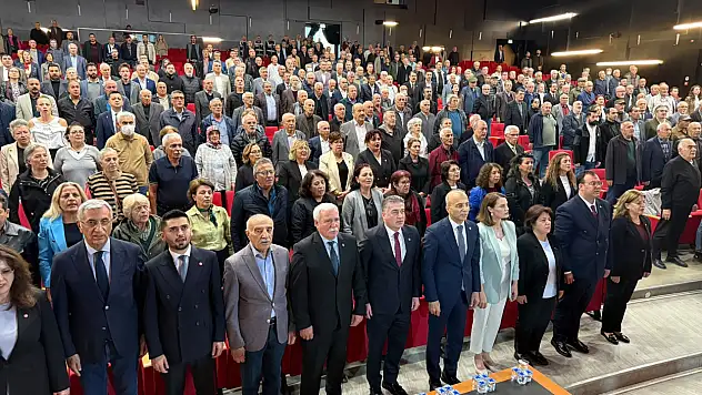 Yeni Parti Kayseri'de olaylı kongre: Başkan yarın belli olacak!