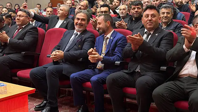 Yeniden Refah Partisi Kayseri'de düğmeye bastı! Bir ilçede başkan değişti