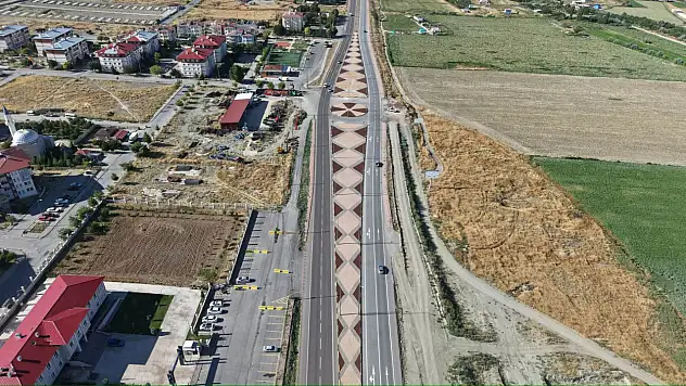 Yeşilhisar'da su tasarrufu için kuru peyzaj çalışması tamamlandı