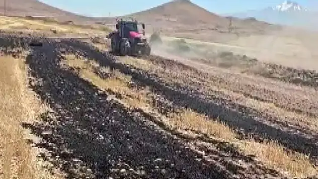İncesu'daki yangın iş makinelerinin müdahelesiyle kontrol altına alındı