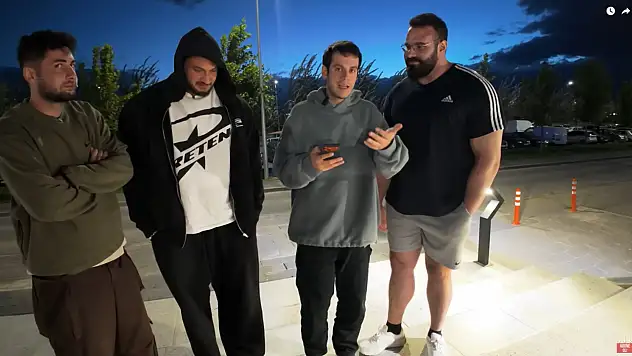 Youtuber Orkun Işıtmak Kayseri'deki o restoranı yerden yere vurdu!