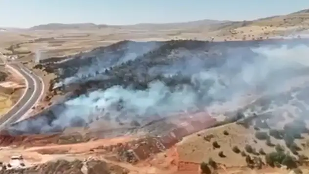Yozgat'ta korkutan anız yangını: 70 dönüm arazi kül oldu