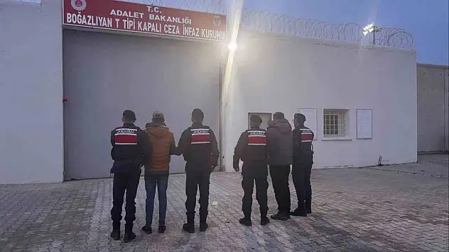 Yozgat'ta araçta uyuşturucuyla yakalanan şahıslar tutuklandı!
