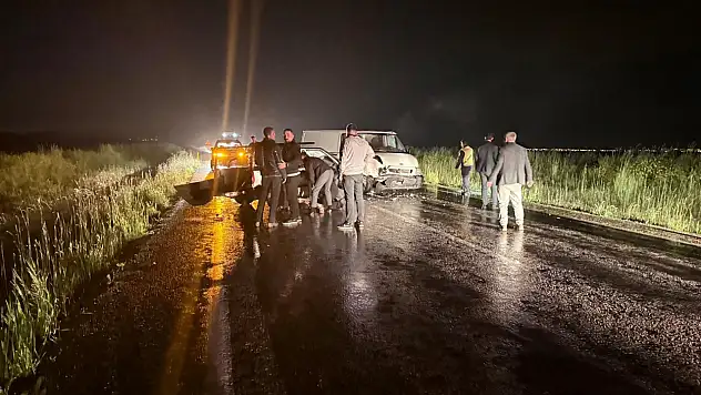 Yozgat'ta feci kaza: Pikap ile minibüs çarpıştı - 1 kişi hayatını kaybetti