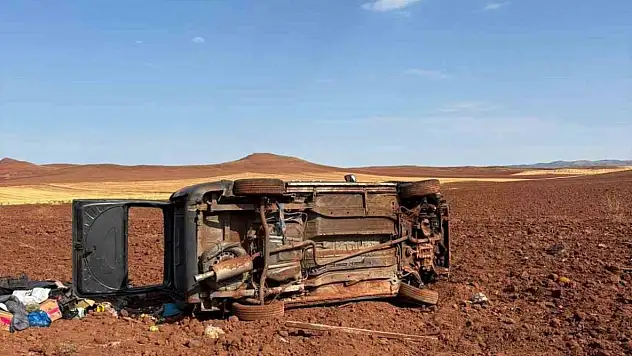 Yozgat'ta hafif ticari araç devrildi: Sürücü yaralandı!