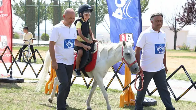 Yozgat'ta minikler at binme deneyimi yaşadı