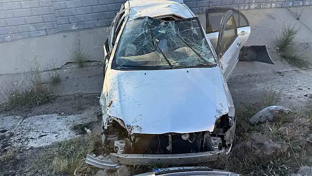 Yozgat'ta otomobil devrildi: 3 yaralı