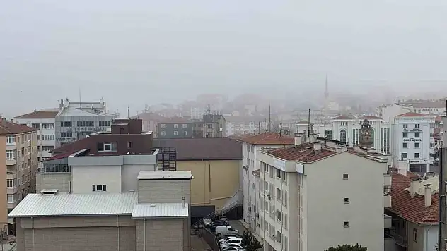 Yozgat'ta sabah saatlerinde sis etkili oldu!
