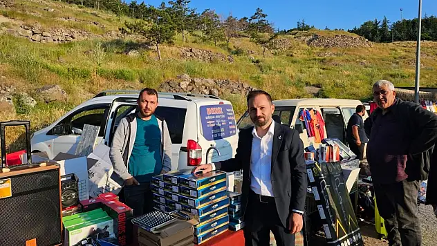 YRP Kayseri'den Bitpazarı'na ziyaret: 'Hayatın gerçek gündemi burada'