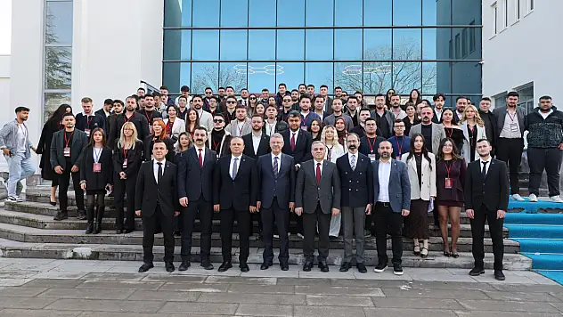 Ziraat öğrencileri ERÜ'de tarım kampında bir araya geldi