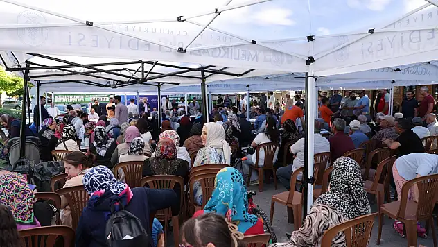600 bin kişilik ilçede hizmet mesaisi sürüyor! Başkan Selimiye'de vatandaşla buluştu