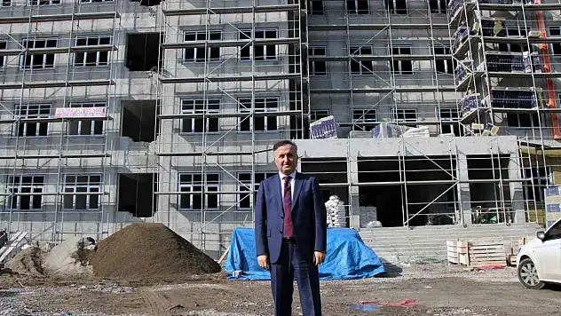 İkili eğitimi sona erdirecek inşaatlar devam ediyor