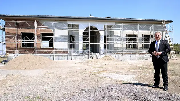 Melikgazi'nin çok amaçlı sosyal tesisi hızla yükseliyor