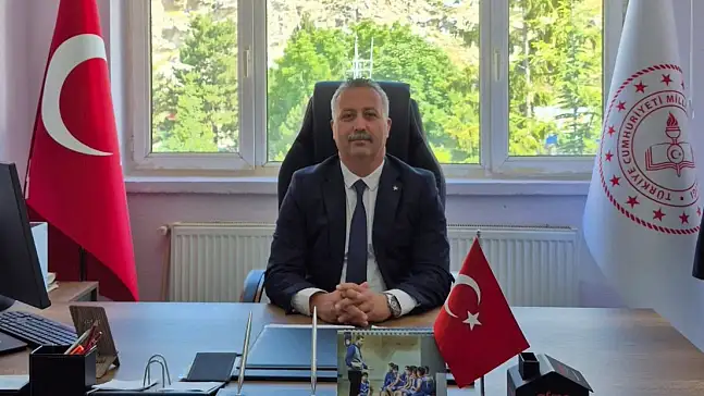 Kayseri'de görevinden ayrılan ilçe müdürü duygulandırdı!