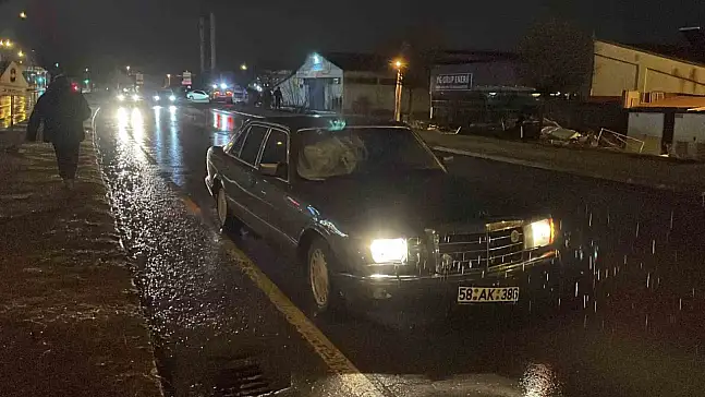 Sivas'ta otomobilin çarptığı yaya yaralandı!