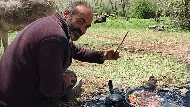 Sivas'ta yıldırımın isabet ettiği çoban hayatını kaybetti!