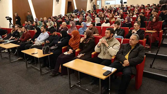 'Gençliğin Aklına Takılanlar'ı cevaplandırıldı