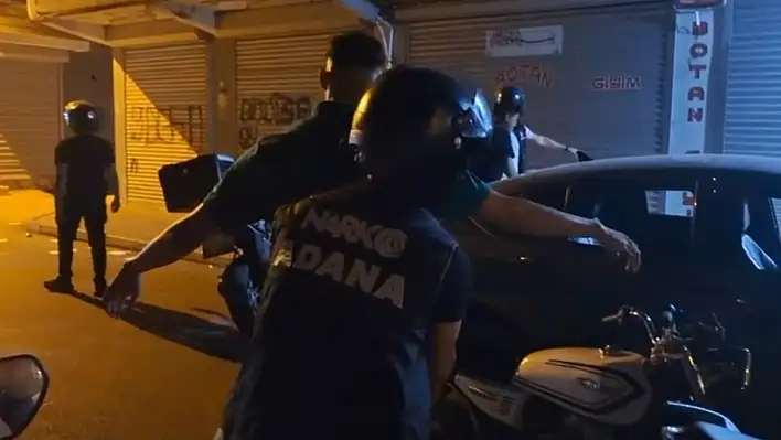 Adana'da uyuşturucuya geçit yok: 5 kişi gözaltına alındı!
