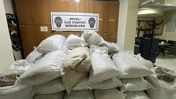 Kayseri'de 1 ton kaçak tütün yakalandı!