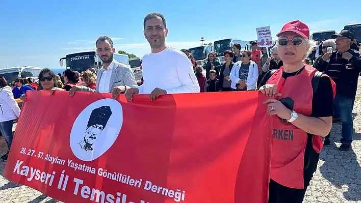 Kayseri'den 19 anne evlatları için Çanakkale'ye gitti