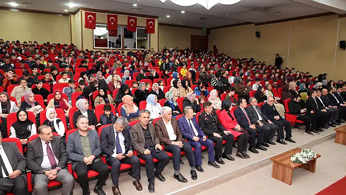 110. Yılında Çanakkale Zaferi ve Şehitler Hacılar'da Anıldı...