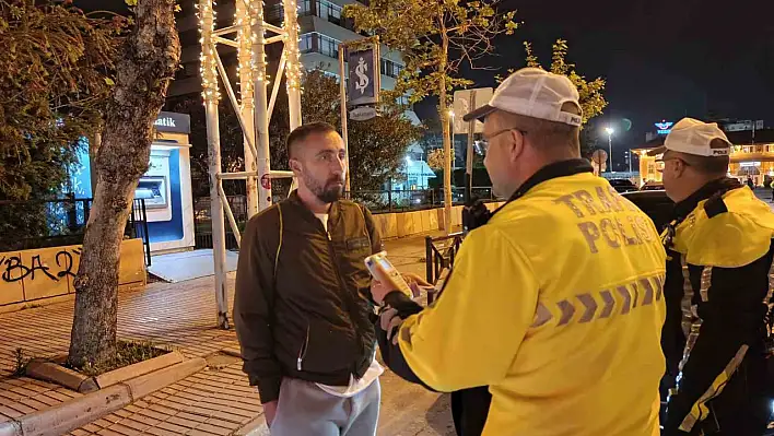 Adana'da alkollü sürücü polis ekiplerine zorluk çıkardı!