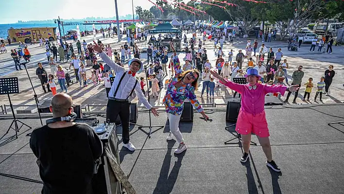 Mersin'de 23 Nisan Coşkusu Başladı