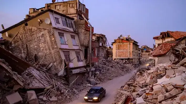 3 yıl sürecek dedi şehri açıkladı! Deprem uzmanı korkuttu