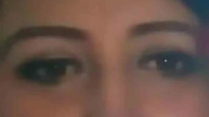 5 çocuğunun annesini bıçaklayarak öldürdü