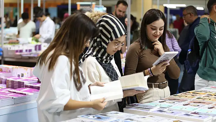 5. Kitap Fuarı, kitap dostlarını ağırlıyor